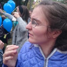 Inga bei einem Fest