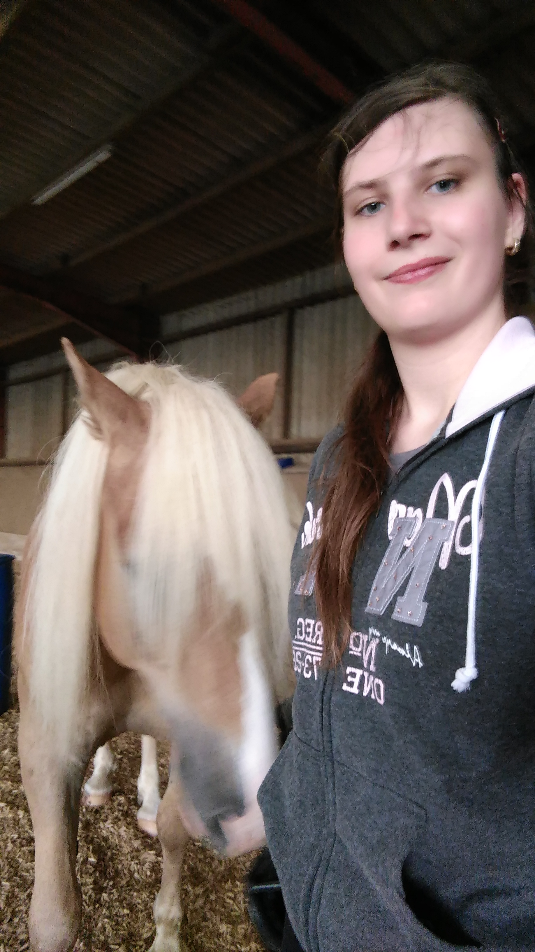 Dinah mit Pferd
